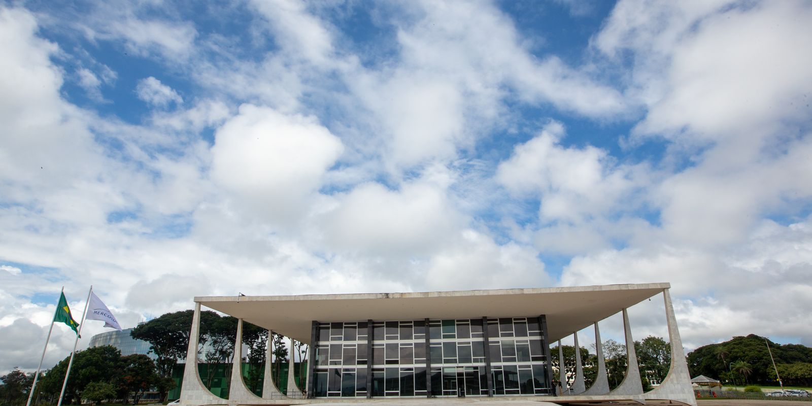 Moraes vota por Zambelli pegar 10 anos de prisão por invasão ao CNJ
