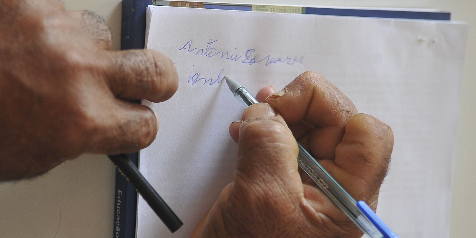 Analfabetismo de pessoas com deficiência é quatro vezes maior no país
