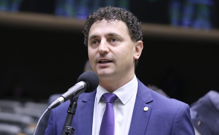 Comissão aprova seguro-desemprego para agricultores familiares e seringueiros – Notícias
