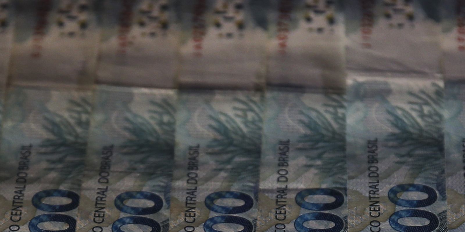 Tesouro paga R$ 820,78 milhões em dívidas de estados e municípios