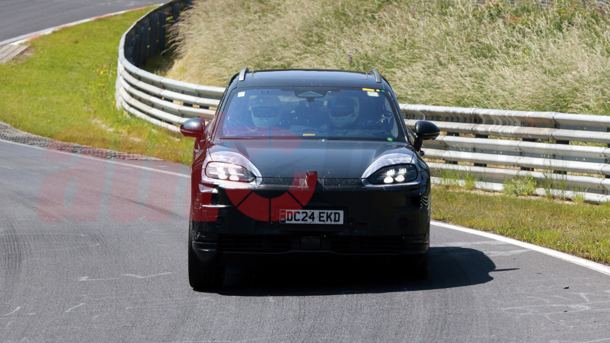 O SUV um pouco mais acessível de Bentley está se passando por um Porsche