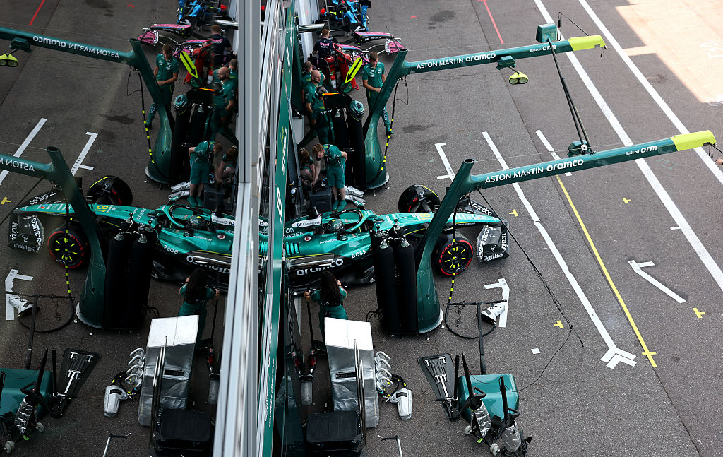 Cowell Engineering Uma mudança de abordagem no Aston Martin