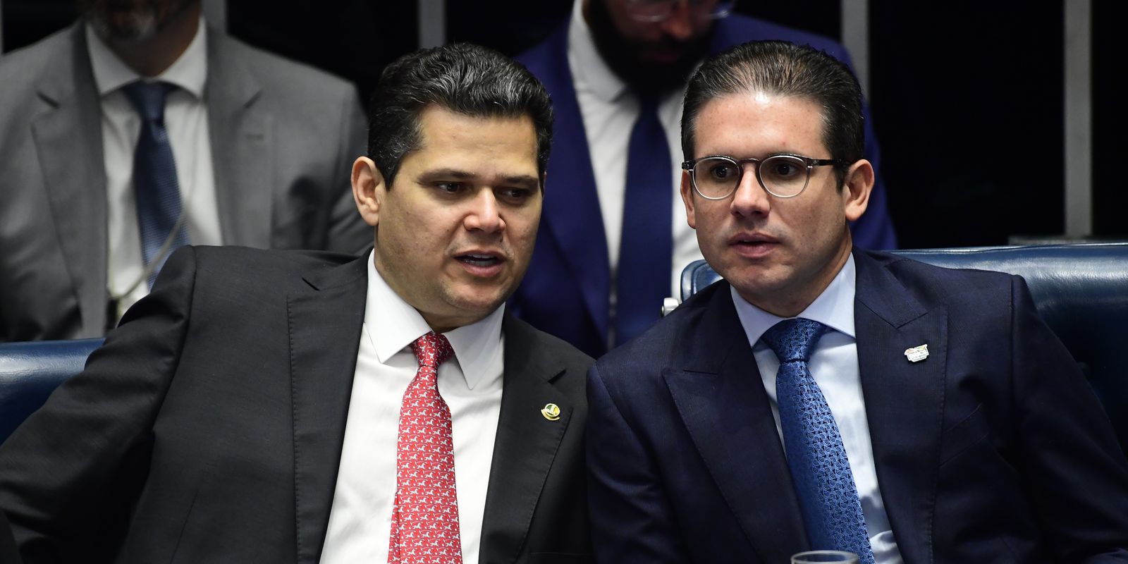 Chefes do Senado e da Câmara falam em união contra “agressão” dos EUA