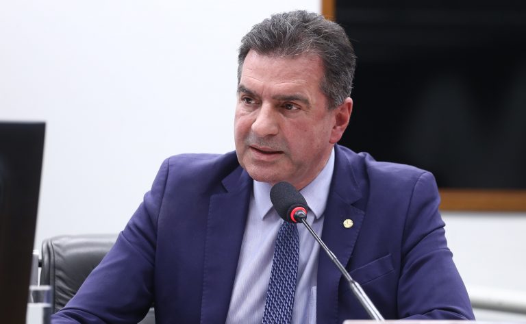 Comissão aprova proposta de estímulo fiscal para pesquisa de ração sustentável