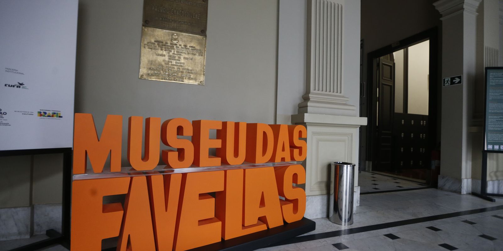 Museu das Favelas: exposição celebra trajetória do poeta Sérgio Vaz