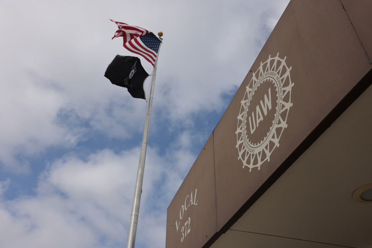 Por que as montadoras de Detroit estão explodindo o acordo tarifário dos EUA com o Japão