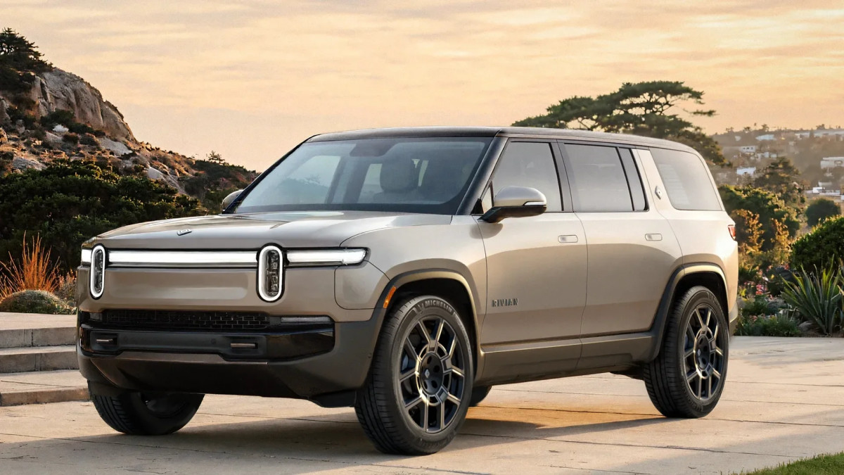Estima a impressionante estimativa de leilão Rivian R1S Smashes