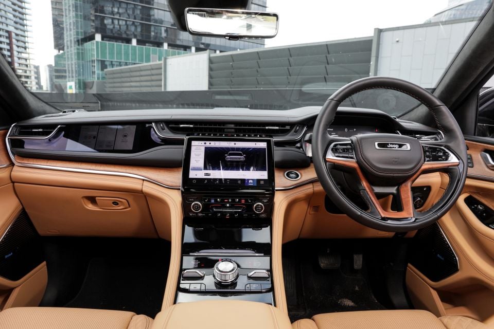 Jeep Grand Cherokee Phev Price reduziu mais de US $ 30.000 em venda de execução