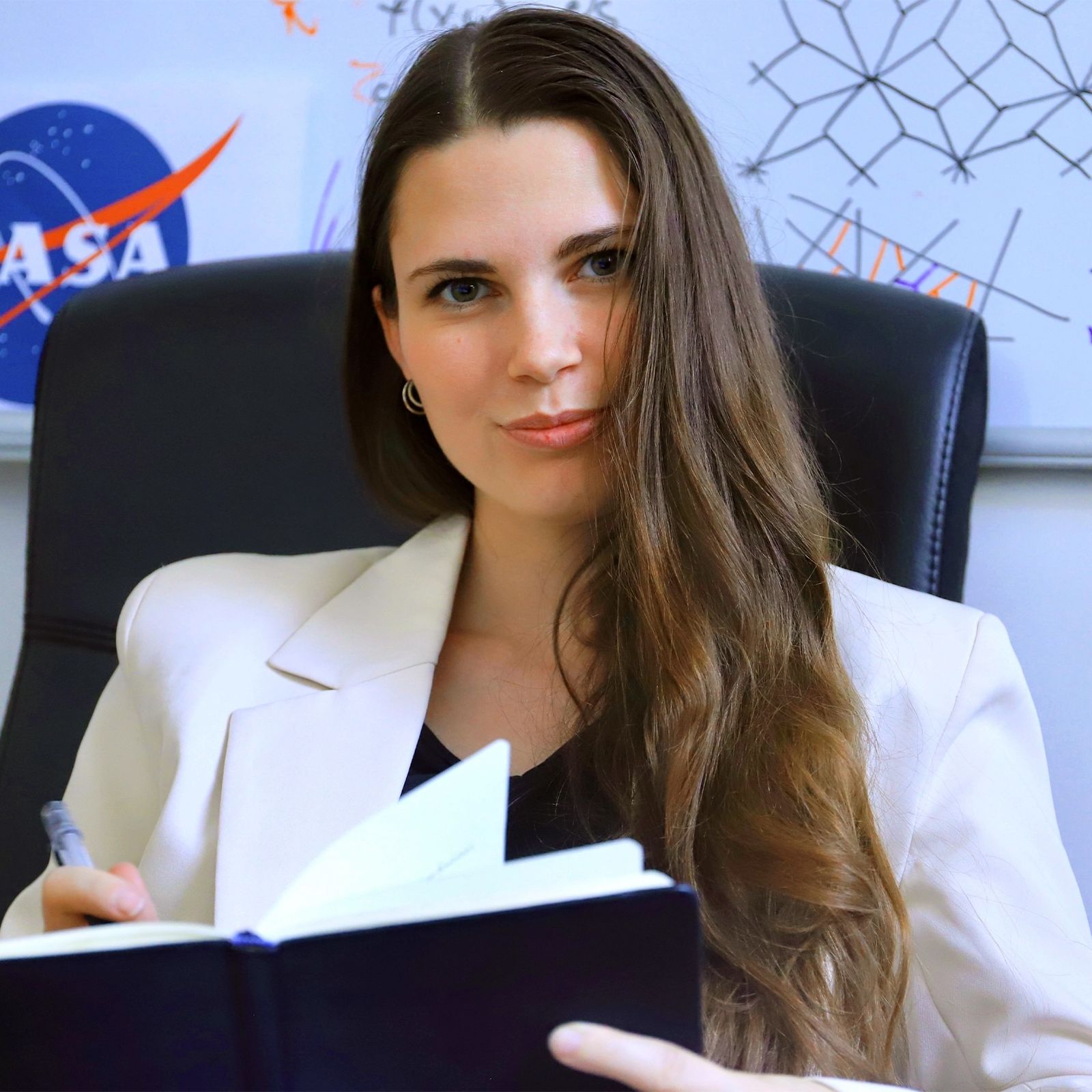 Esta nova forma de pirâmide sempre cai com o mesmo lado para cima