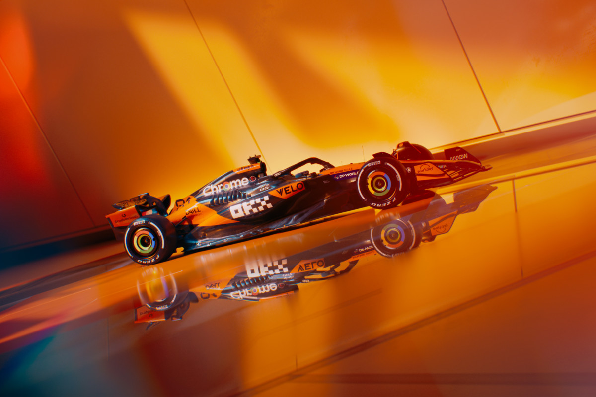 McLaren para leilão 2026 F1 Car no Abu Dhabi GP – antes de corre
