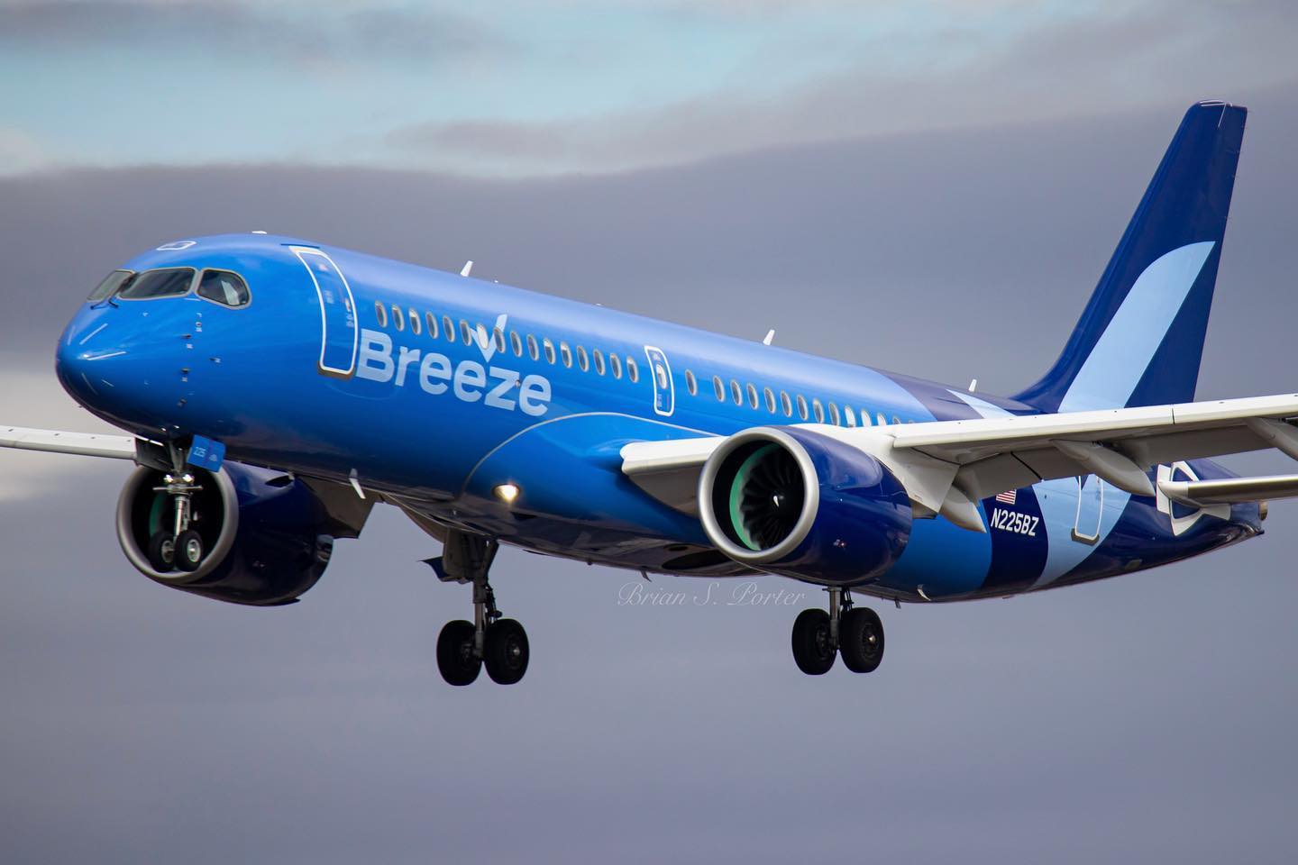 A Breeze Airways foi liberada para decolagem internacional em 2026