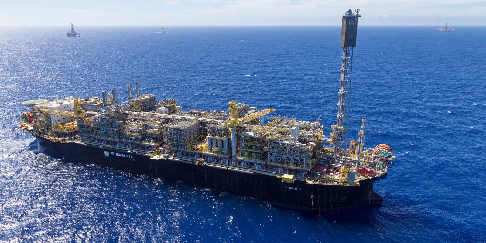 Petrobras capta US$ 2 bilhões com venda de títulos no exterior