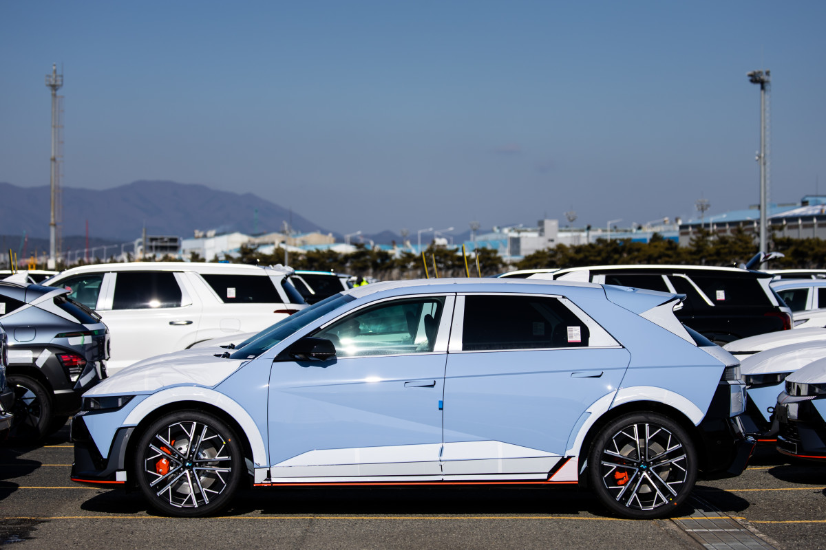 Os trabalhadores da fábrica da Hyundai lançam ataques por horas e disputas de pagamento