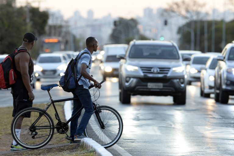 Motta cria comissões para debater política para autistas e concessão de vale para quem vai trabalhar de bicicleta – Notícias