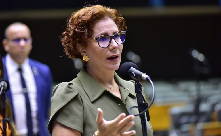 CCJ da Câmara ouvirá testemunhas no processo contra Carla Zambelli nesta quarta-feira – Notícias