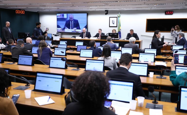 Conselho de Ética instaura 14 processos contra parlamentares – Notícias