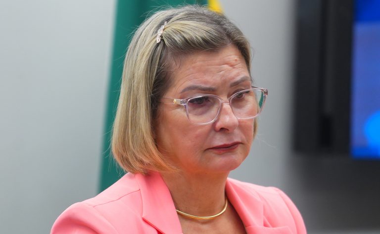 Comissão aprova projeto que obriga laticínios a informar o preço do leite antecipadamente ao produtor – Notícias