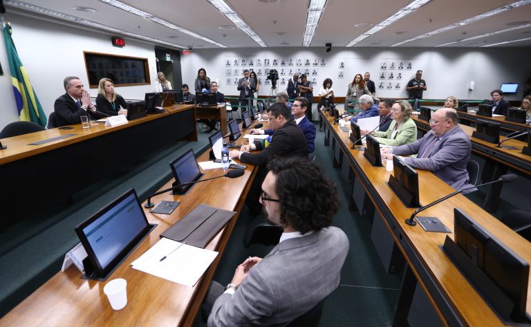 Conselho de Ética avalia casos de Eduardo Bolsonaro e Gilvan da Federal – Notícias