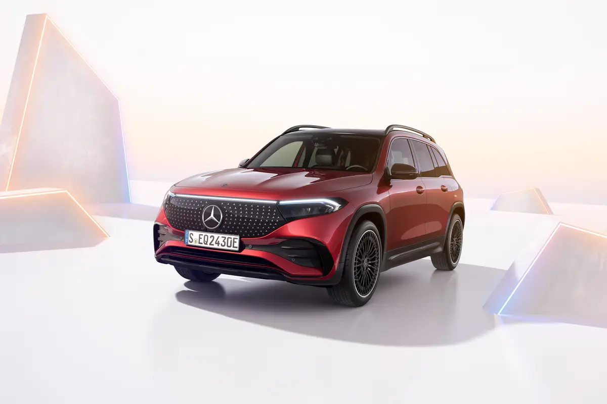 Mercedes-Benz desiste do seu menor crossover elétrico de três linhas