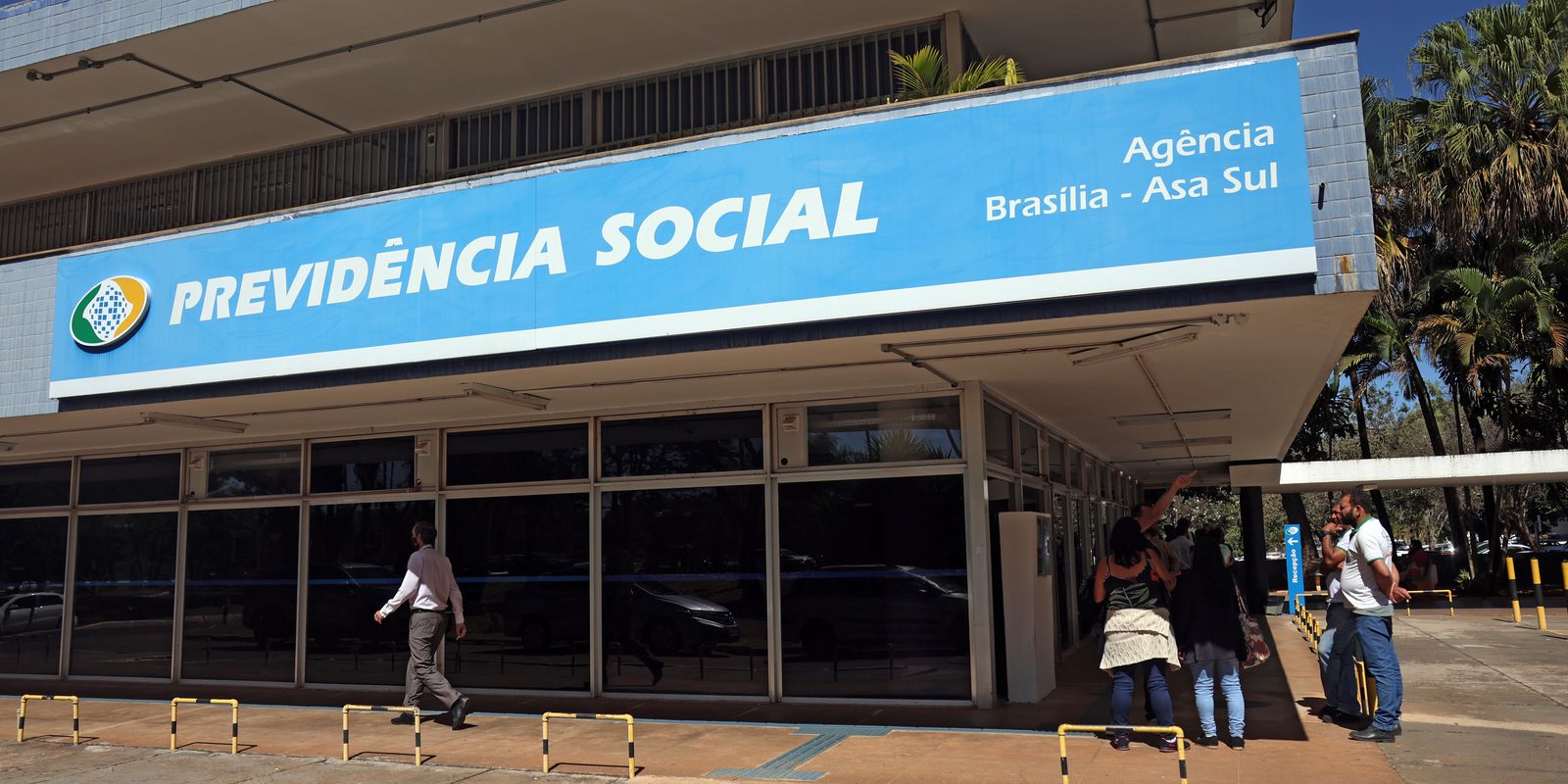 AGU entra com ações contra descontos irregulares em benefícios do INSS