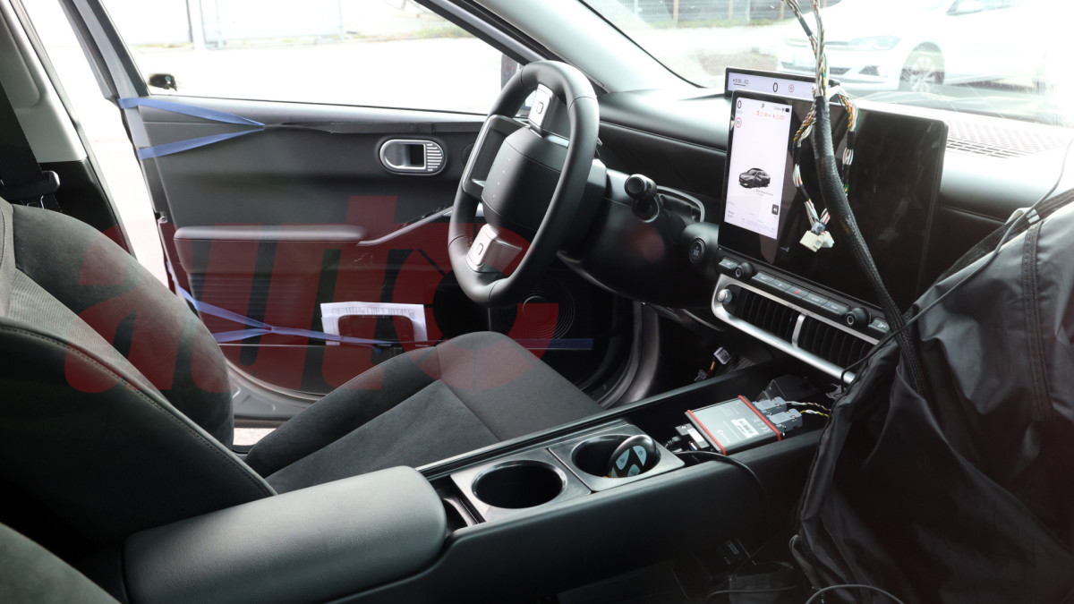 Hyundai Ioniq 3 é visto como o sucessor elétrico do Veloster