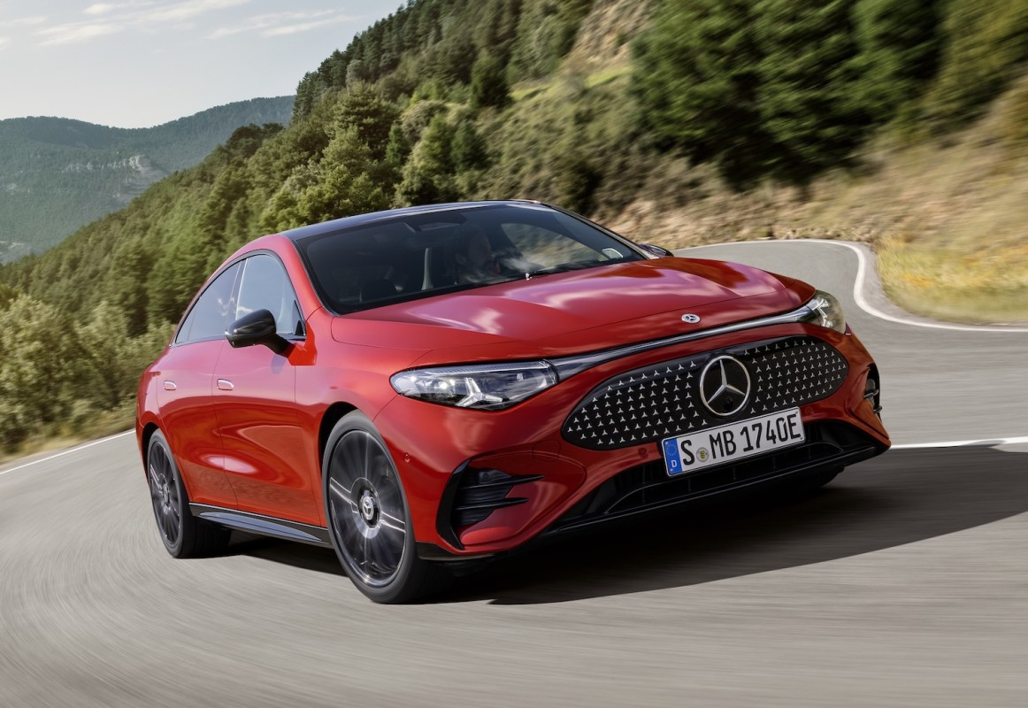 Mercedes CLA de última geração estreia com preço inicial de US$ 47 mil com linha EV que supera a Tesla