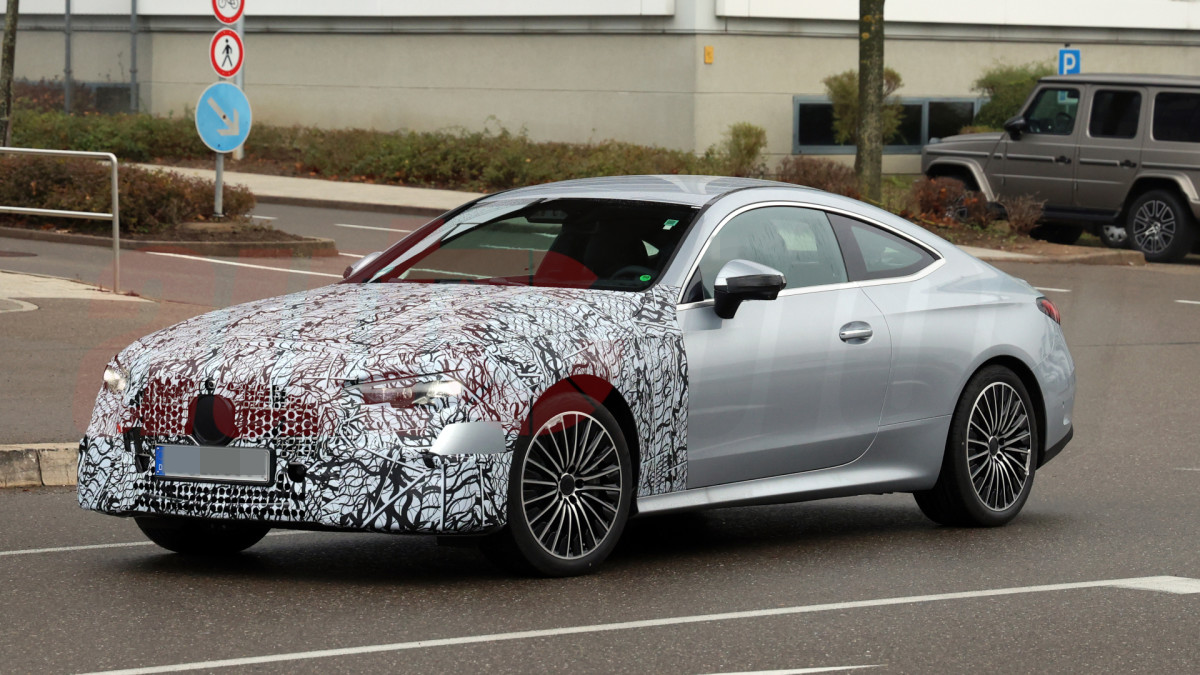 A resposta da Mercedes-Benz ao BMW Série 4 para 2026 parece mais irritada do que nunca