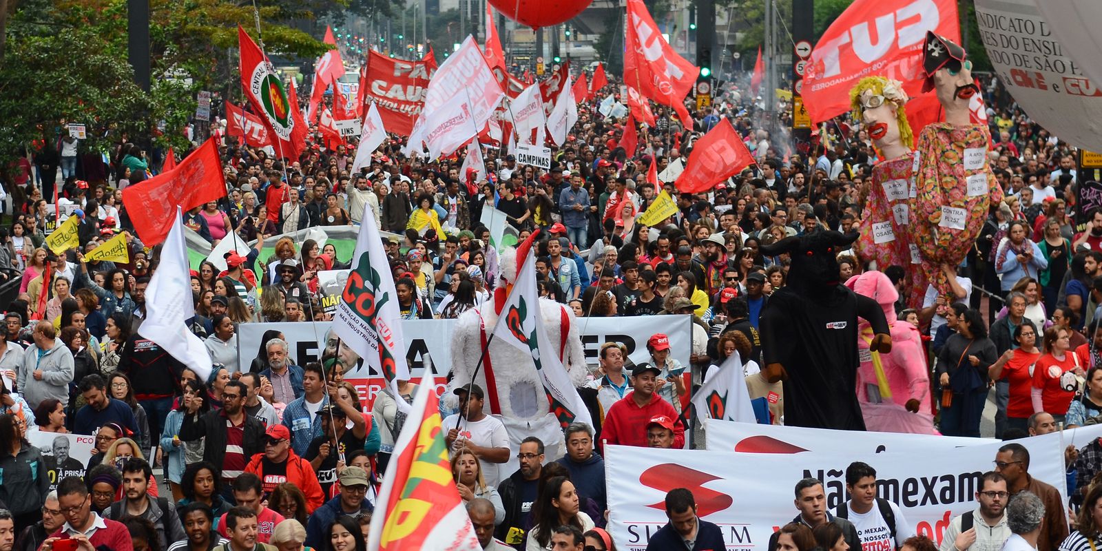 Isenção do IR é vitória dos trabalhadores, dizem centrais sindicais