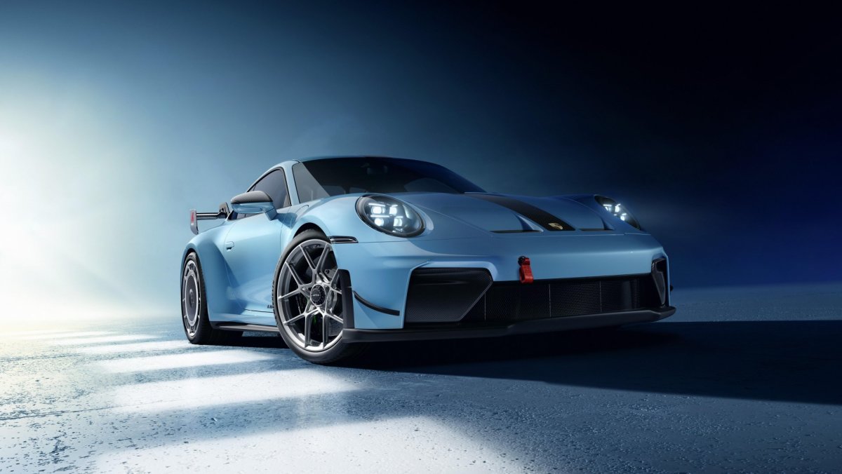 O Porsche 911 GT3 ganha um novo kit Manthey e está mais rápido do que nunca