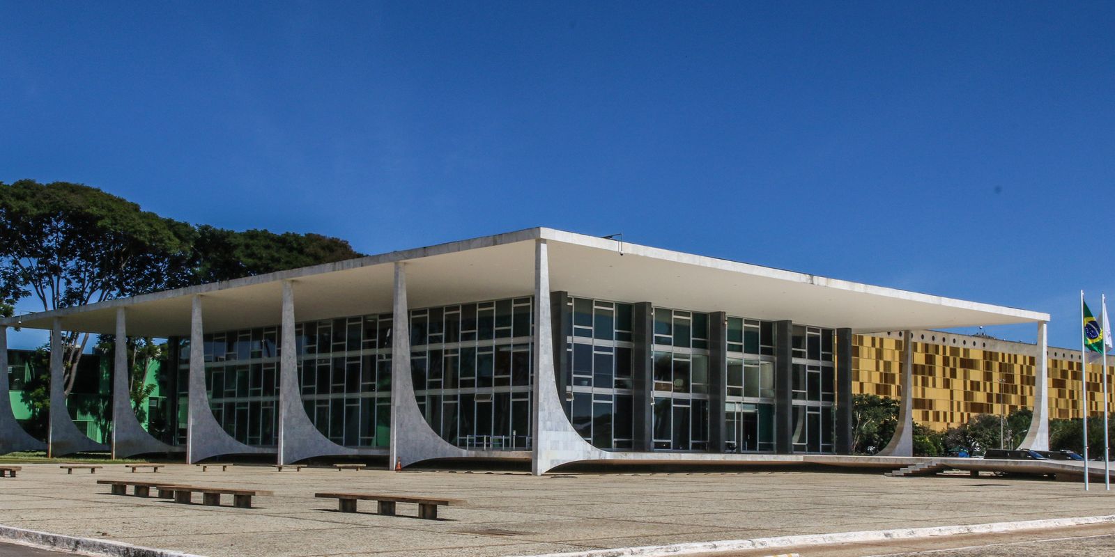 STF começa a julgar recursos de Bolsonaro e aliados contra condenação