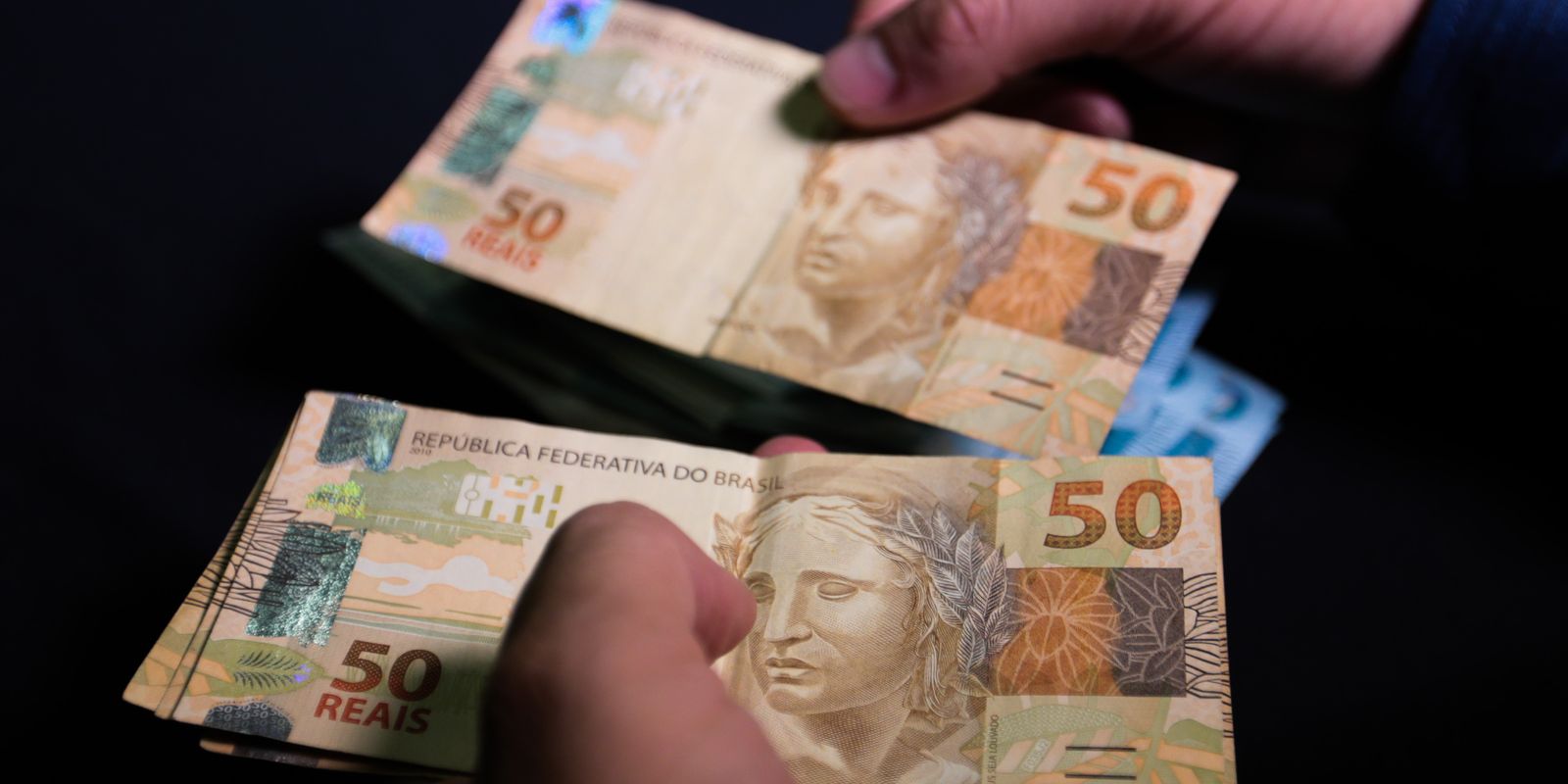 Brasileiros sacaram R$ 455,68 milhões esquecidos em bancos em setembro