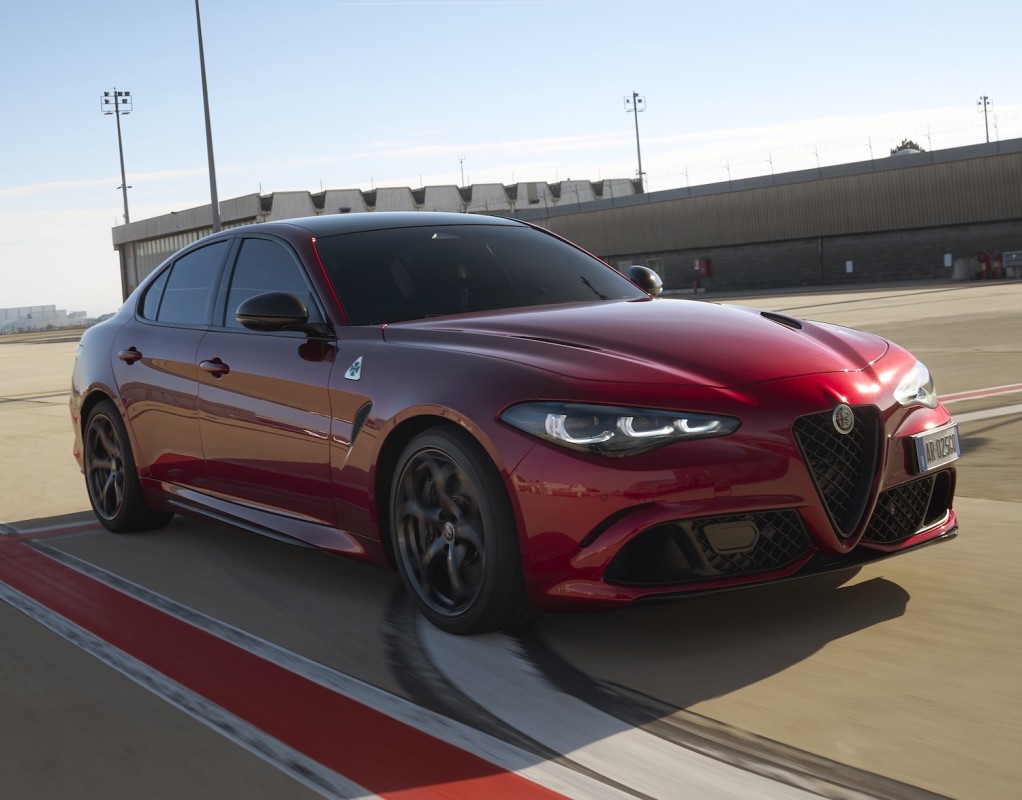 Os novos Alfa Romeo Quadrifoglios são clássicos instantâneos, mas a América não os entenderá
