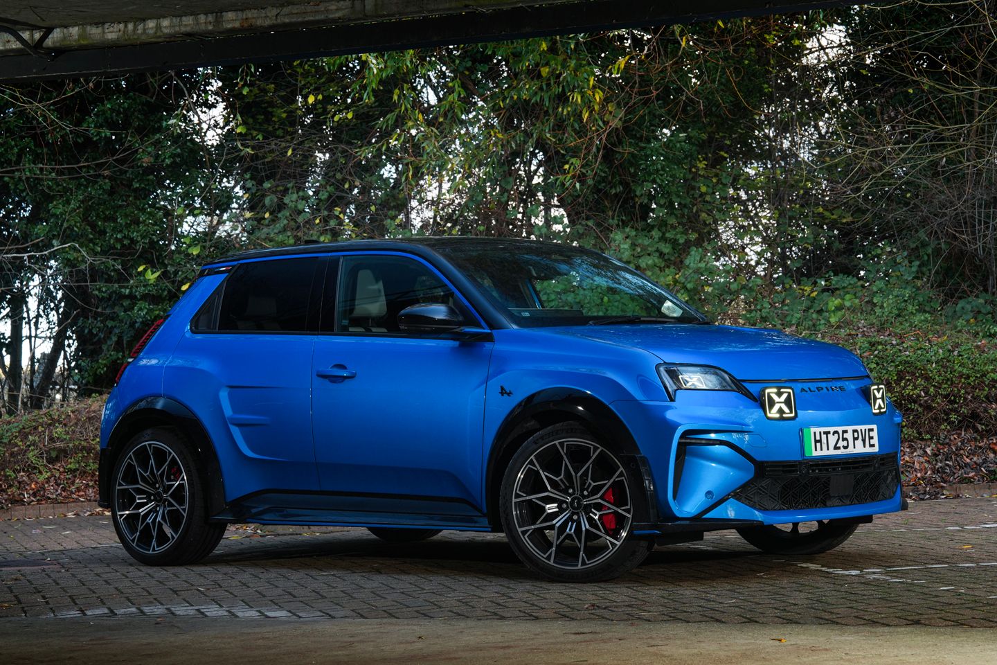 Alpine apresenta nova gama A290+ para 2026