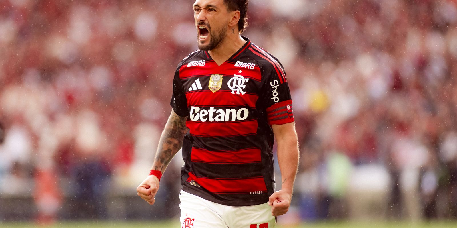 Arrascaeta é o craque do Prêmio Brasileirão 2025