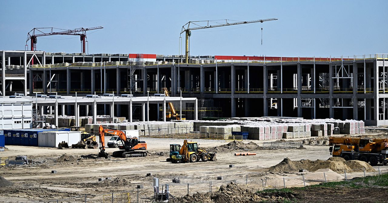 Os custos ambientais e de direitos humanos dos investimentos da China em energia limpa no exterior