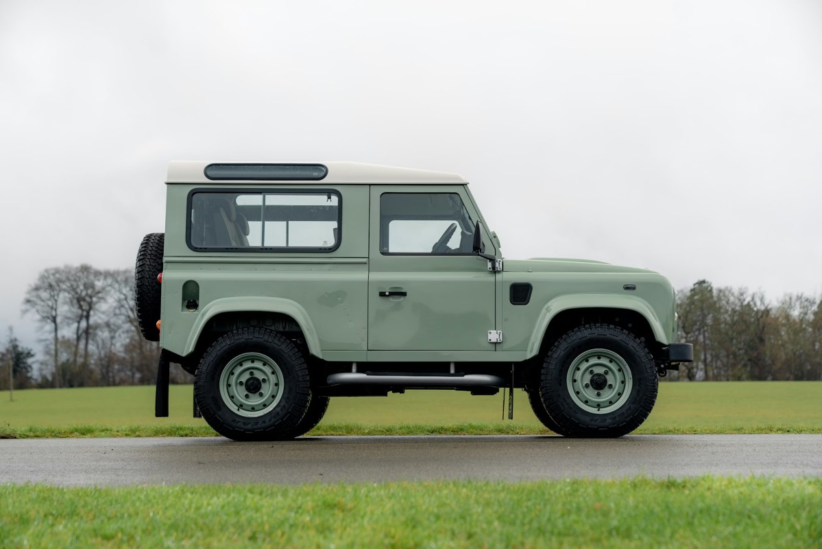 Final-Run 2016 Land Rover Defender 90 Heritage está à venda com apenas 4.597 milhas