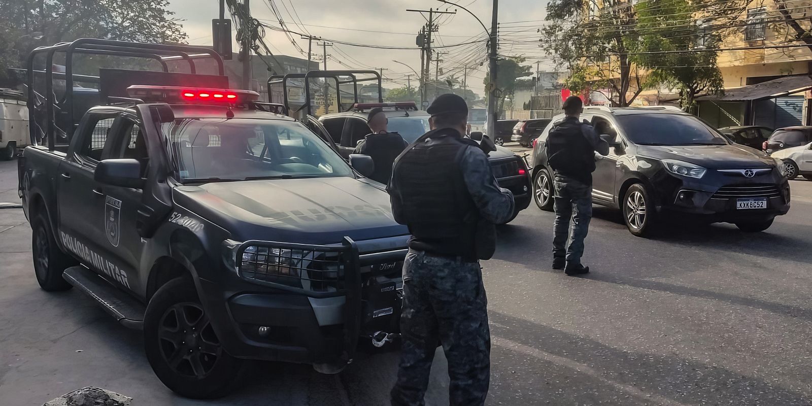 MPRJ faz novas denúncias contra PMs por crimes na Operação Contenção