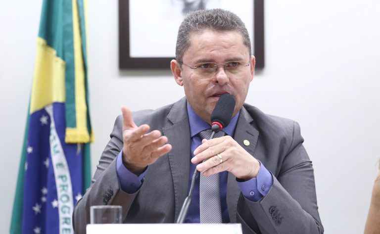 Comissão aprova suspender novo modelo de concessão do seguro-defeso – Notícias