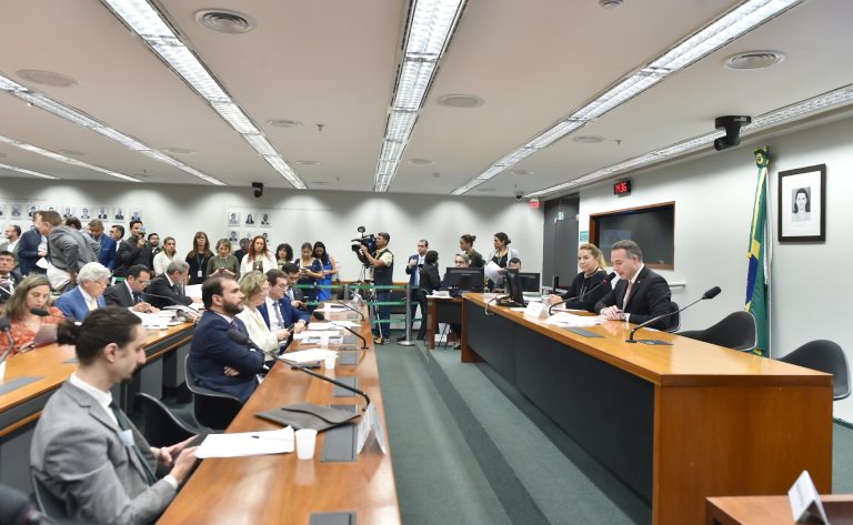 Conselho de Ética analisa denúncias de quebra de decoro contra três deputados – Notícias