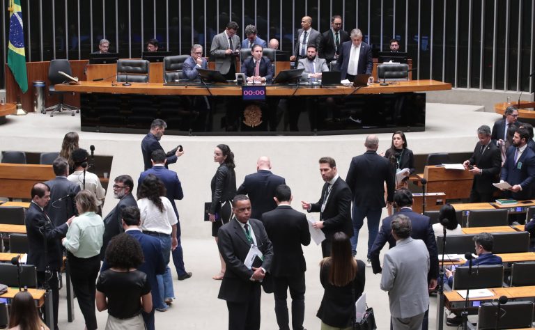 Câmara aprova mudanças em projeto que desbloqueia recursos do Fundo Social para saúde e educação – Notícias