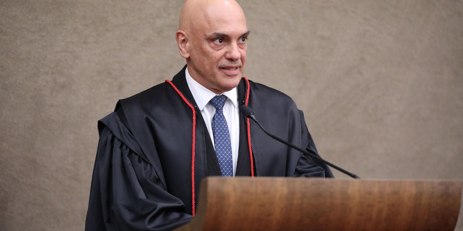 De ofício, Moraes abre inquérito sobre vazamento de dados de ministros