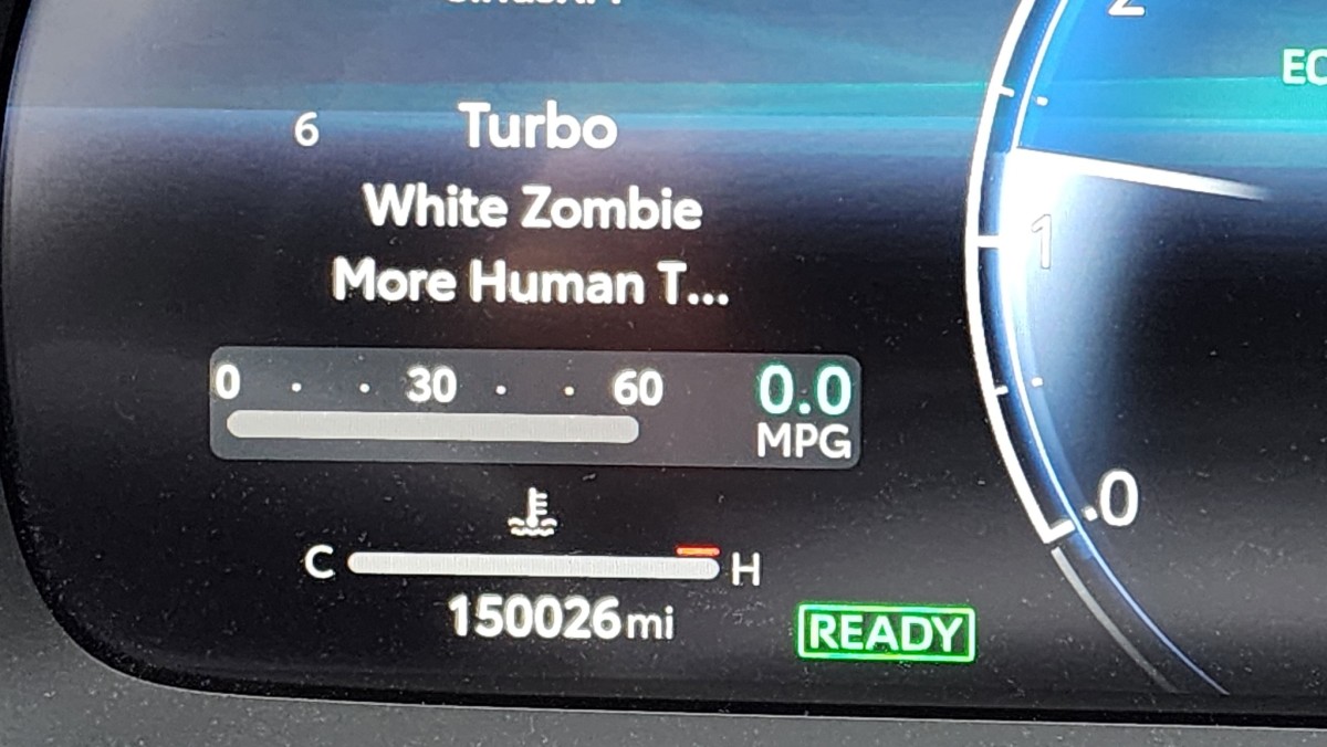 Este Toyota Crown Signia 2025 está em uma missão de um milhão de milhas