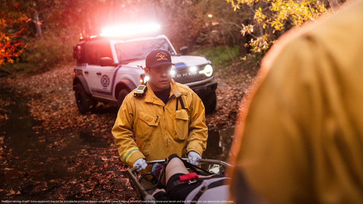 Ford está enviando Broncos para missões de busca e resgate