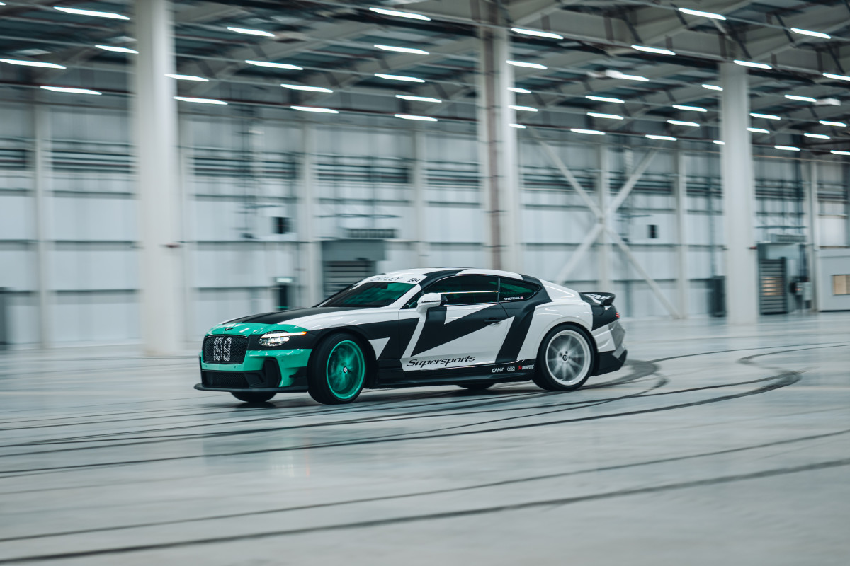 Bentley Supersports chega com Travis Pastrana em seu filme mais selvagem até agora