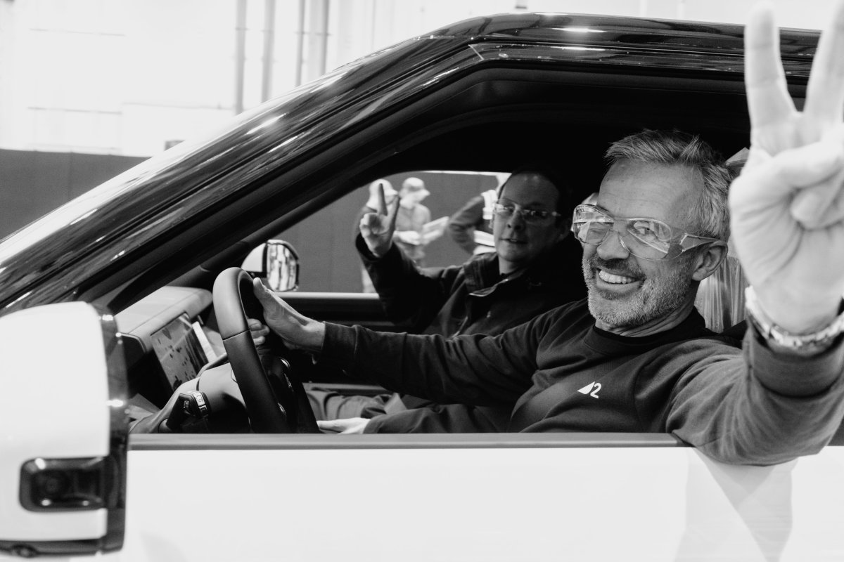 Rivian começou a construir R2s em sua linha de produção