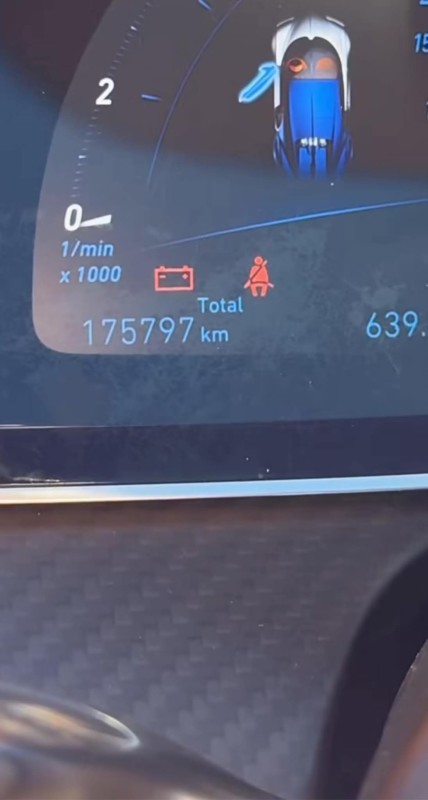 Este Bugatti Chiron cruzou 100.000 milhas e mudou a narrativa do hipercarro