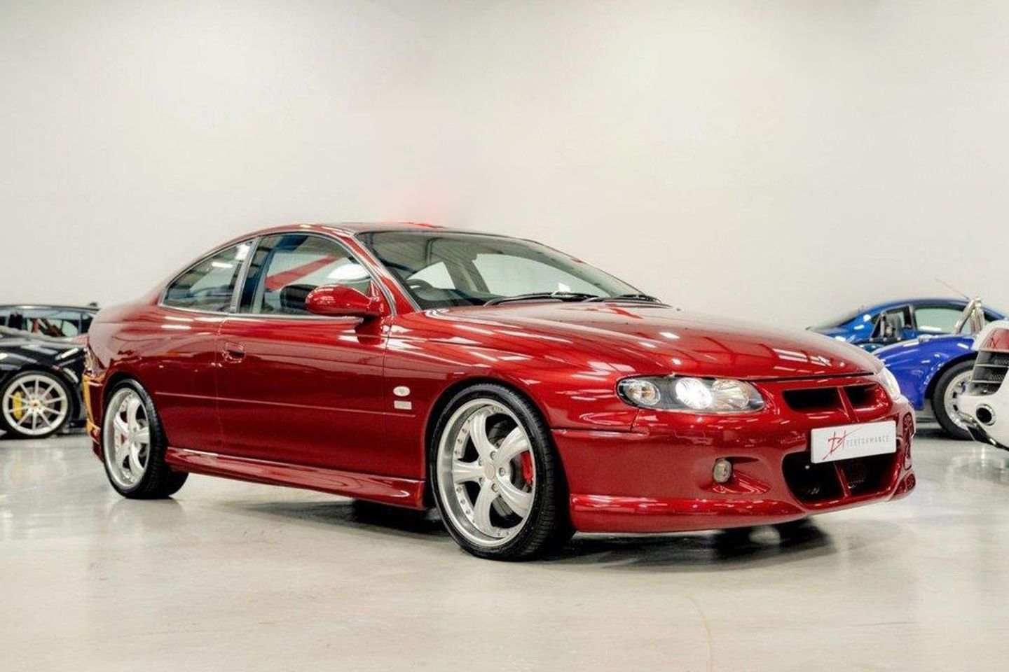 Um dos 10 CAPA F-320c Monaro à venda