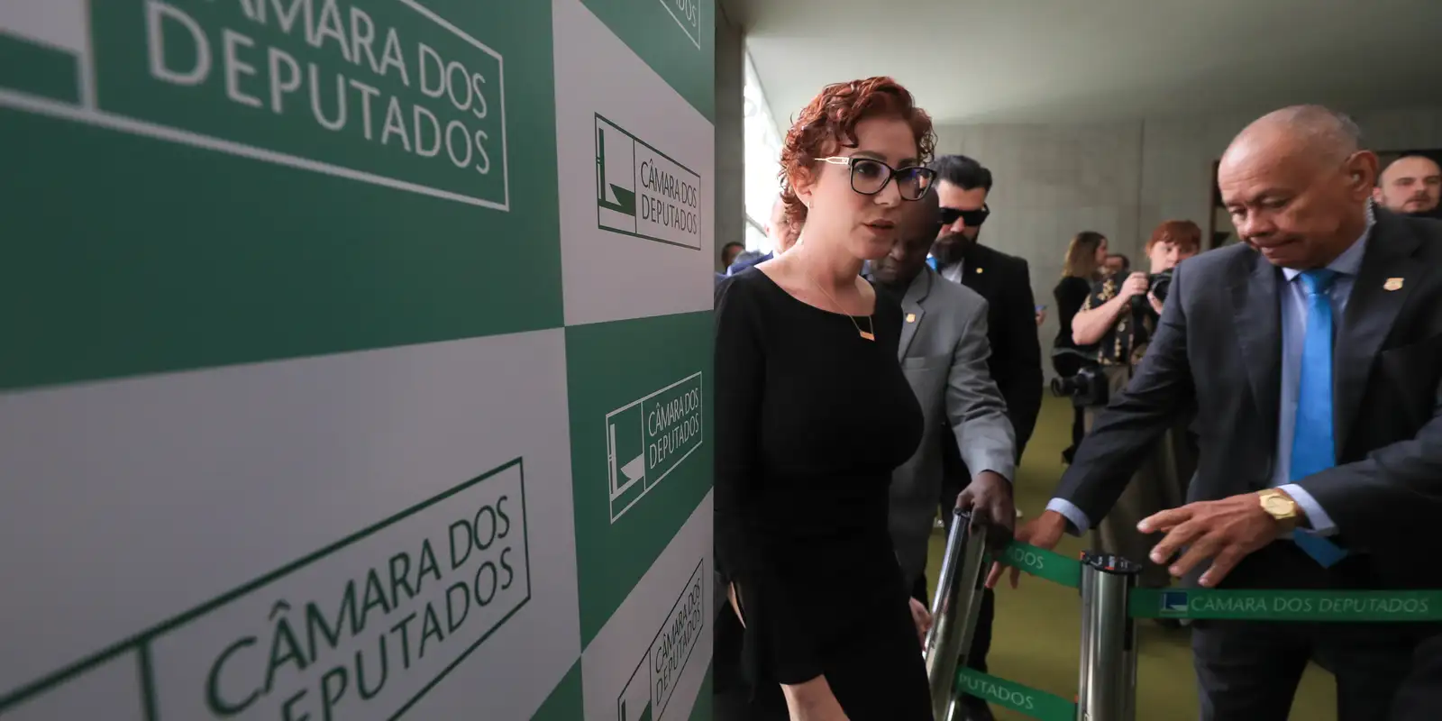 Moraes arquiva investigação contra Zambelli por obstrução e coação