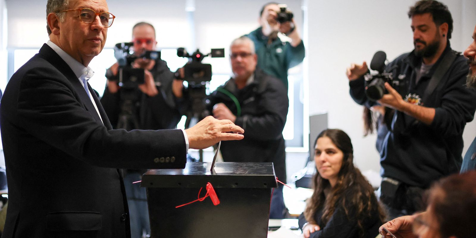 Socialista Antônio Seguro é eleito presidente de Portugal