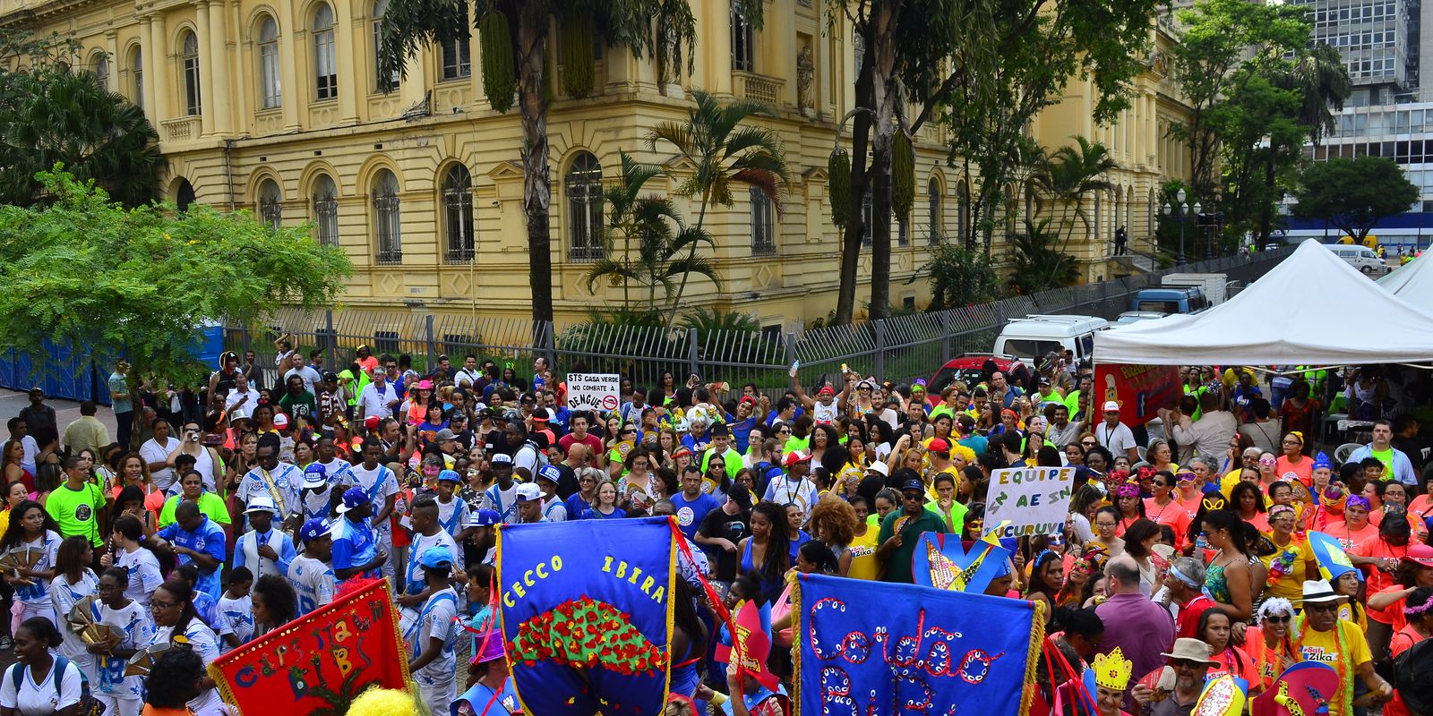 Em 15 anos, carnaval de rua de SP passou de 20 para 600 blocos